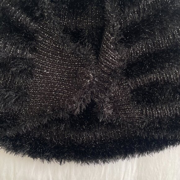 Black Fuzzy Caplet / Shrug - Picture 4 of 6
